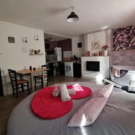 Appartement L Atelier Des Rêves, Centre,balneo,lit Rond *